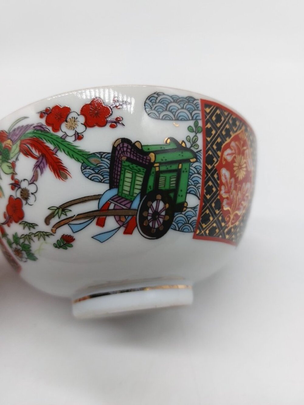 Imari Japanese Porcelain Flower Finger Sauce Bowl Japan 4” Wide Vintage